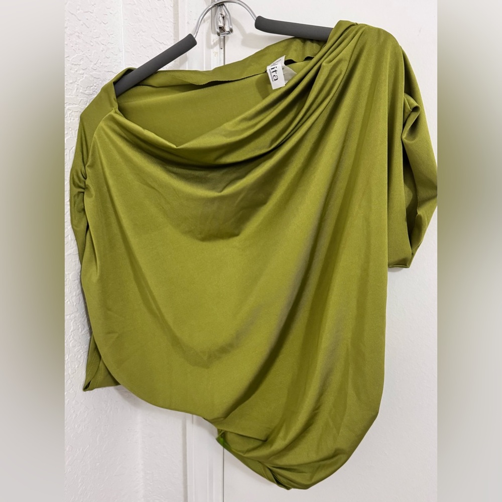 Olive Green Draped 2-piece flare pants and top set. New. Size M
